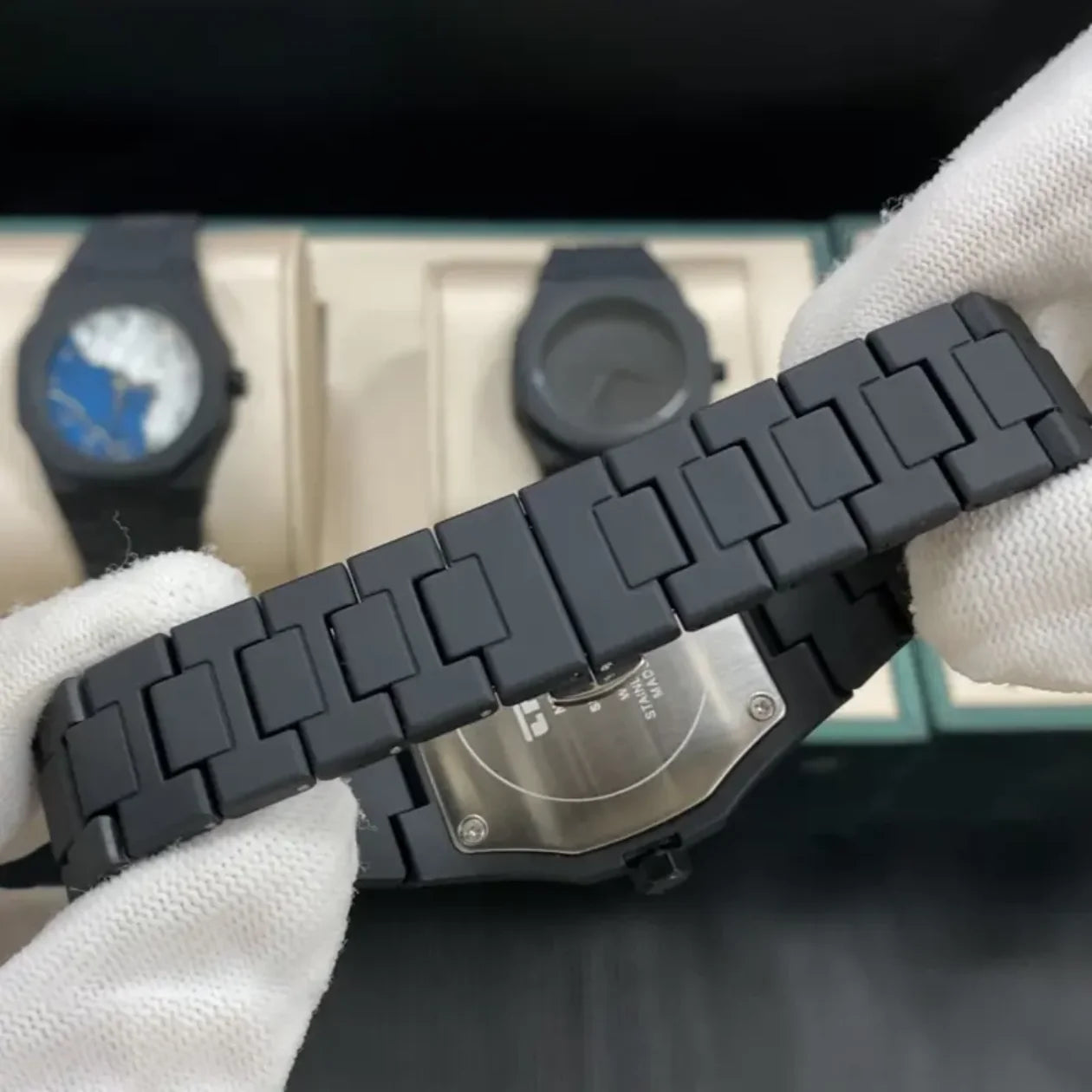 Luxury Arabic Dial Black Stainless Steel Watch – Modern Minimal Design